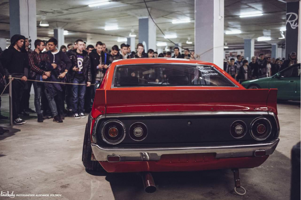 Пневмоподвеска на 1975 Nissan Skyline Kenmeri - Red Cardinal, проект CIAY и Aride в Санкт-Петербурге