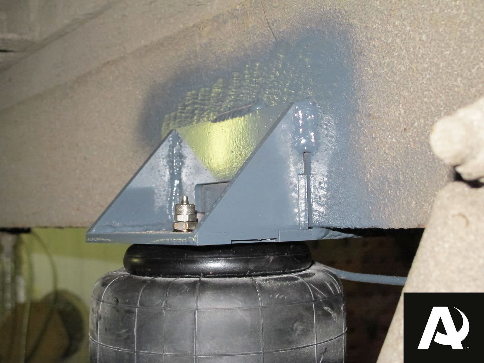 Установка передней и задней пневмоподвески в дополнение к рессорам Mercedes Sprinter T1 308D