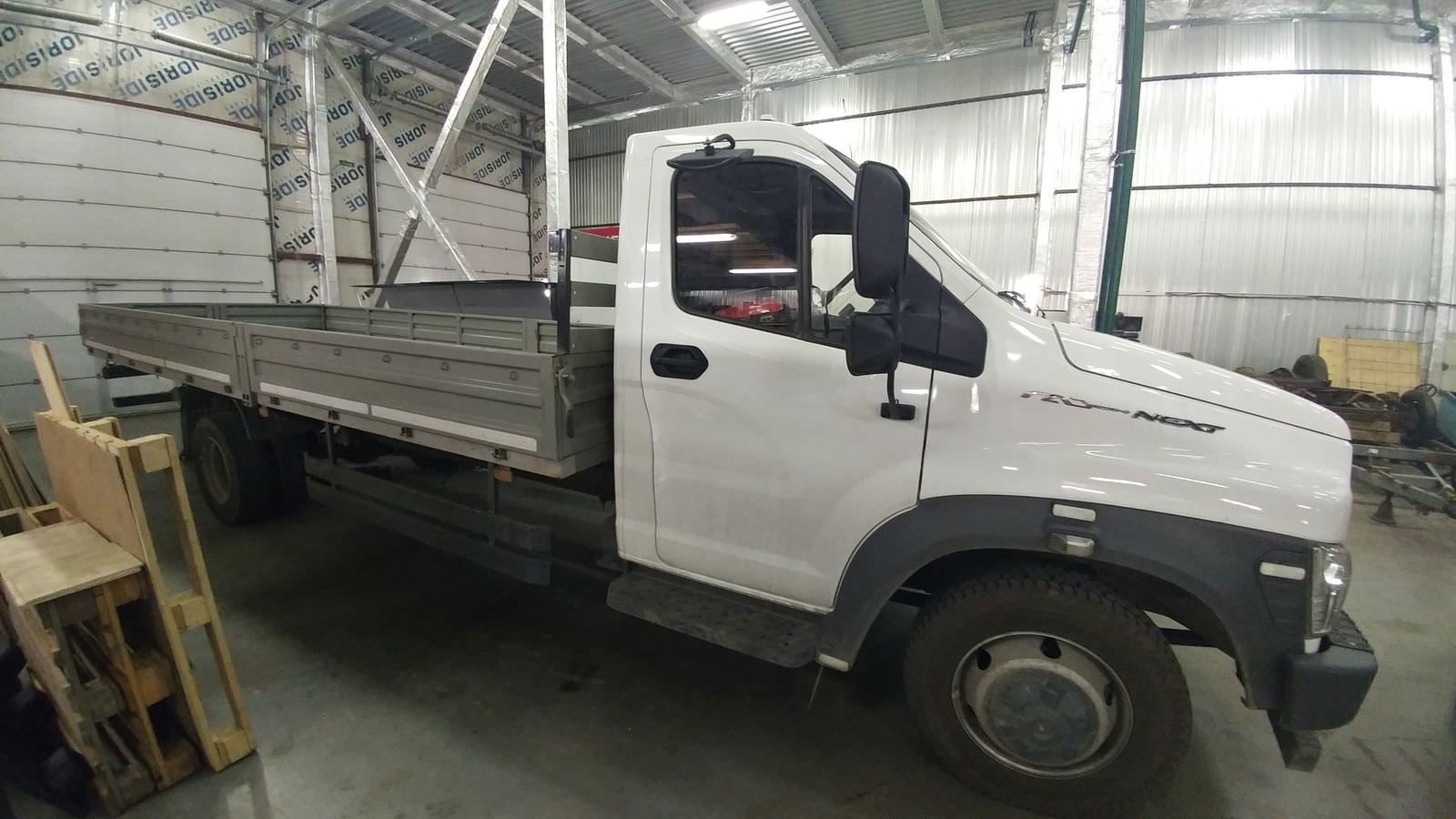 Пневморессоры с установкой на Газон Next в Санкт-Петербурге