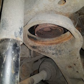 Задняя подвеска Mitsubishi Pajero