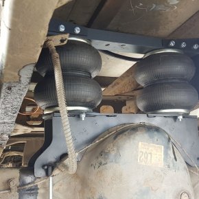 Пневмоподвеска на заднюю ось Hyundai HD120, мост без амортизаторов