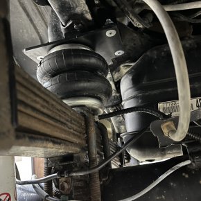 Пневмоподвеска на заднюю ось Toyota Tacoma