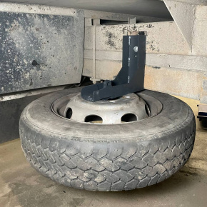 кронштейн запаски