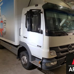 Установка пневмоподвески на переднюю и заднюю ось Mercedes Atego 818 (09.06.2018)