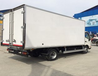 Установка задней пневмоподвески на Hino 300