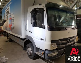Установка пневмоподвески на переднюю и заднюю ось Mercedes Atego 818 (09.06.2018)