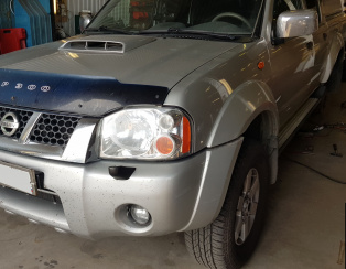 Установка пневмоподвески на Nissan NP300