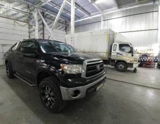Установка пневмоподвески на Toyota Tundra 2012 г.в.