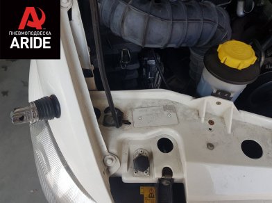 Рис. 13 Наши проекты: Установка задней пневмоподвески с управление на два контура ﻿Ford Transit RWD