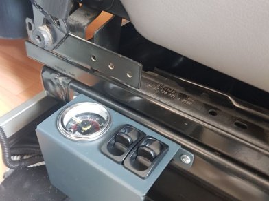 Рис. 5 Наши проекты: Установка задней пневмоподвески с управление на два контура ﻿Ford Transit RWD