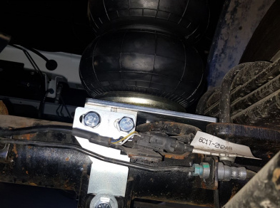 Рис. 15 Наши проекты: Установка задней пневмоподвески с управление из салона ﻿Ford Transit 460/470