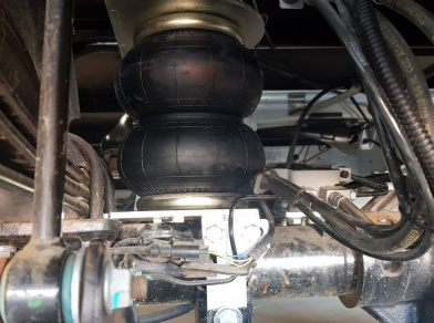 Рис. 19 Наши проекты: Установка задней пневмоподвески с управление из салона ﻿Ford Transit 460/470