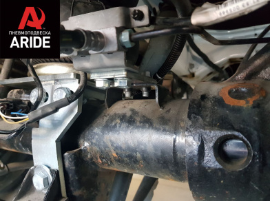 Рис. 38 Наши проекты: Установка задней пневмоподвески с управление из салона ﻿Ford Transit 460/470