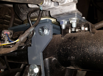 Рис. 11 Наши проекты: Пневмоподвеска на ﻿Ford Transit RWD от компании Арайд - Этапы установки