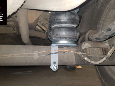 Рис. 7 Наши проекты: Пневмоподвеска на ﻿Ford Transit FWD для усиления - Этапы установки