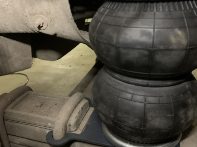 Рис. 14 Наши проекты: Пневмоподвеска на ﻿Volvo FL240 - Этапы установки