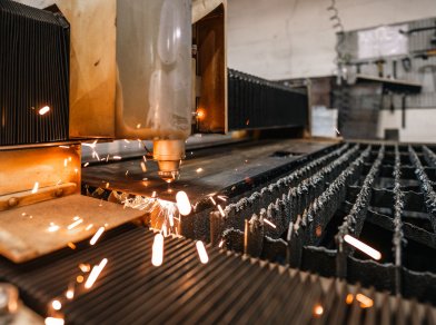 Рис. 15 Участок лазерной резки