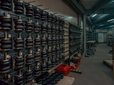 Рис. 17 Линия по производству пневмоподушек 