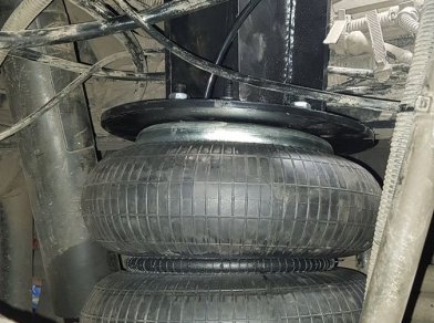 Рис. 15 Наши проекты: Пневмоподвеска на AVIA D120-170 в дополнение к рессорам