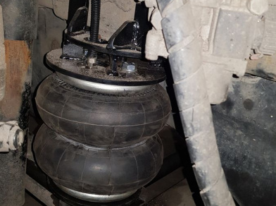 Рис. 6 Наши проекты: Пневмоподвеска на AVIA D120-170 в дополнение к рессорам