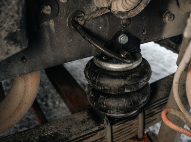 Рис. 4 Наши проекты: Пневмоподушки на DongFeng C80