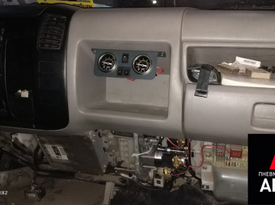 Рис. 6 Наши проекты: Установка задней пневмоподвески на Hino 300