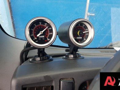 Рис. 12 Наши проекты: Пневмоподвеска на ﻿Isuzu Forward в дополнение к рессорам