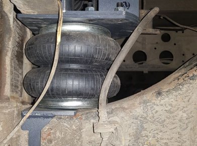 Рис. 2 Наши проекты: Пневмоподвеска на Isuzu NP75 - обзор задней пневмоподвески