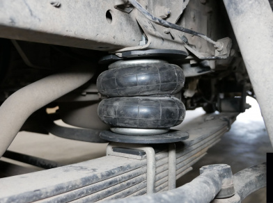 Рис. 2 Наши проекты: Пневмоподвеска на переднюю и заднюю ось Isuzu NP 75