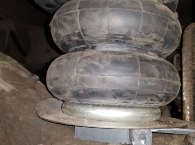 Рис. 7 Наши проекты: Пневмоподвеска на JAC N-80 в дополнение к рессорам