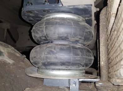 Рис. 6 Наши проекты: Пневмоподвеска на JAC N-80 в дополнение к рессорам