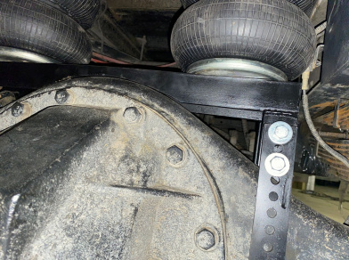 Рис. 3 Наши проекты: Вспомогательная пневмоподвеска JAC N120