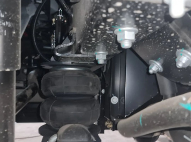 Рис. 2 Наши проекты: Установка вспомогательной пневмоподвески на JAC N120