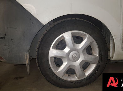 Рис. 3 Наши проекты: Пневмоподвеска на Renault Dokker - пневмобаллоны для задней оси