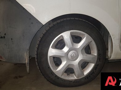 Рис. 3 Наши проекты: Пневмоподвеска на Renault Dokker - пневмобаллоны для задней оси