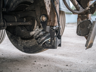 Рис. 7 Наши проекты: Механизм подъёма оси SAF Intra Короба