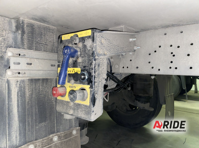 Рис. 8 Наши проекты: Установка механизмов подъема оси для Деловых Линий