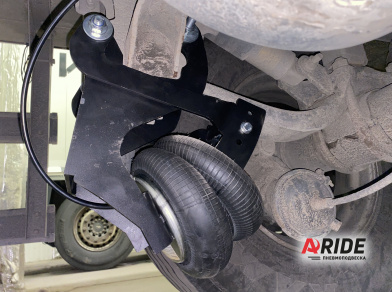 Рис. 2 Наши проекты: Установка механизмов подъема оси для Деловых Линий