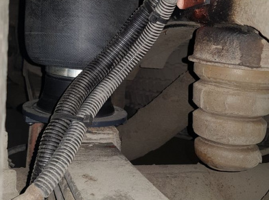 Рис. 7 Наши проекты: Пневмоподвеска на белый Chevrolet Express 1500