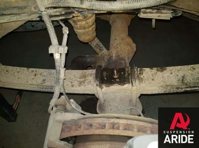 Рис. 3 Наши проекты: Пневмоподвеска на Chevrolet Express 1500 в СТО - Этапы установки