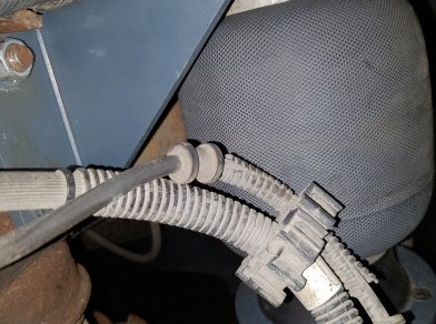 Рис. 8 Наши проекты: Пневмоподвеска на Chevrolet Express 1500 в СТО - Этапы установки