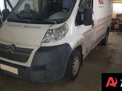 Рис. 4 Наши проекты: Установка комплекта с системой управления на Citroen Jumper 