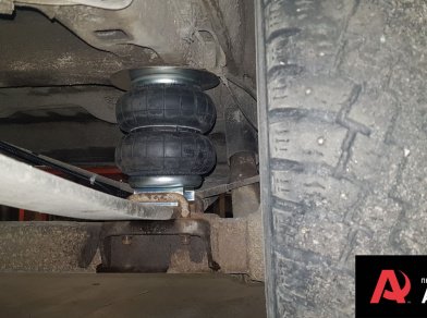 Рис. 2 Наши проекты: Установка комплекта с системой управления на Citroen Jumper 