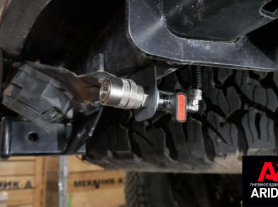 Рис. 6 Наши проекты: Задние пневмоподушки на Форд Раптор Ф150 - установка