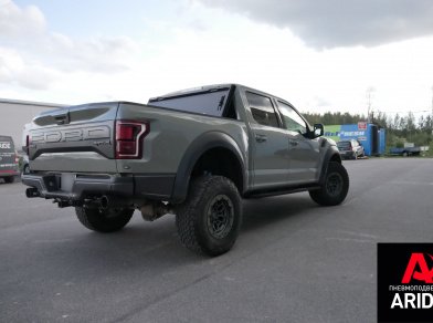 Рис. 3 Наши проекты: Задние пневмоподушки на Форд Раптор Ф150 - установка