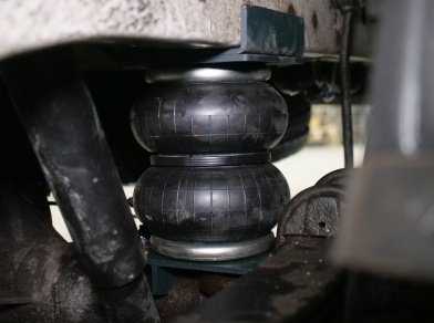 Рис. 5 Наши проекты: Пневмоподушки на Ford Transit промтоварный фургон