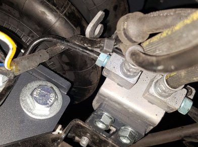 Рис. 8 Наши проекты: Пневмоподвеска на промтоварный фургон Ford Transit