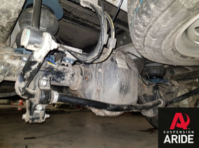 Рис. 6 Наши проекты: Установка пневмоподвески на заднюю ось Ford Transit