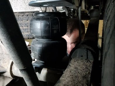 Рис. 10 Наши проекты: Установка пневмоподвески на заднюю ось Ford Transit