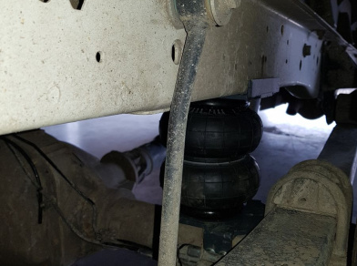 Рис. 4 Наши проекты: Установка пневмоподвески на заднюю ось Ford Transit двухскат 2018